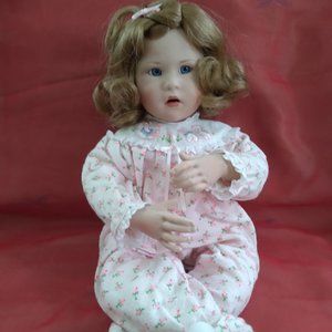 BRIGITTE DEVAL "KATIE" Vintage 1989 Porcelain doll bedtime 10"sitting position